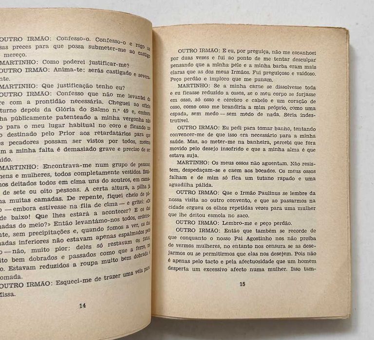 John Osborne, LUTERO – Duas Peças Inglesas. (Estritamente Confidencial; O Sangue dos Bamberg). Em bom estado geral.