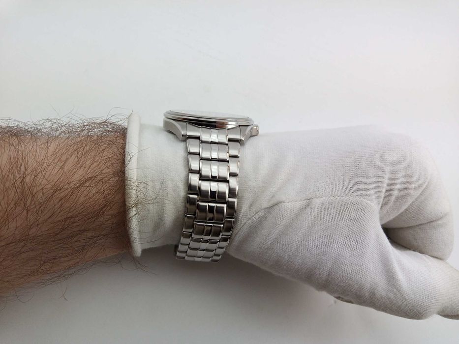 Японские часы Citizen Eco-Drive CB0010-53L радиоконтроль вечник сапфир