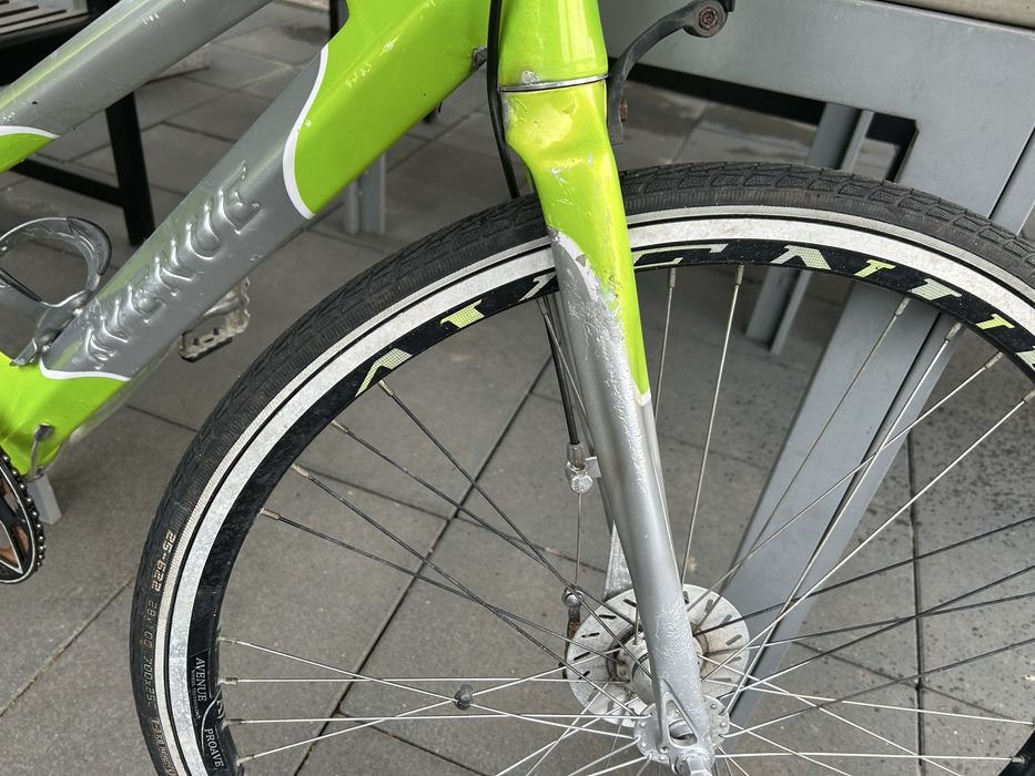 Rower Avenue airbas