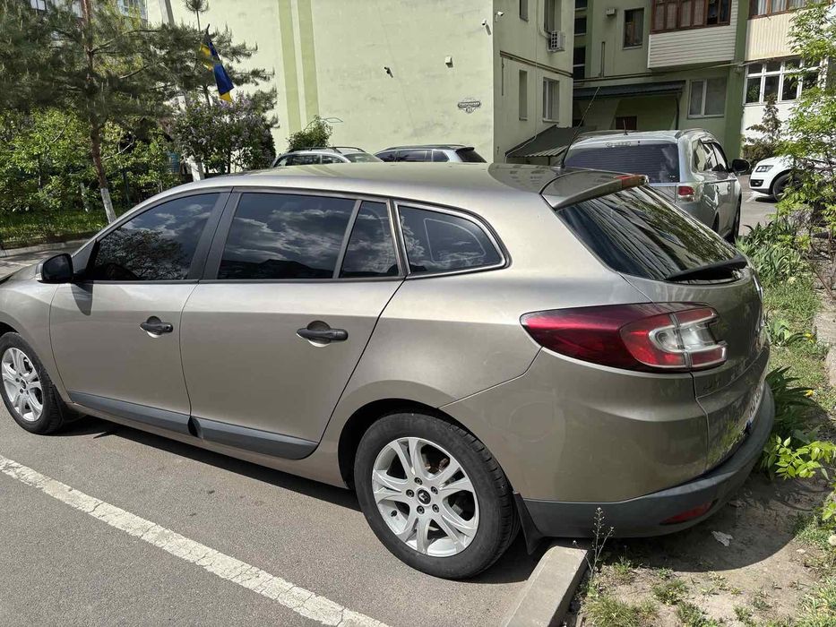 Рено Меган Megan 3 2010 1,5cdi