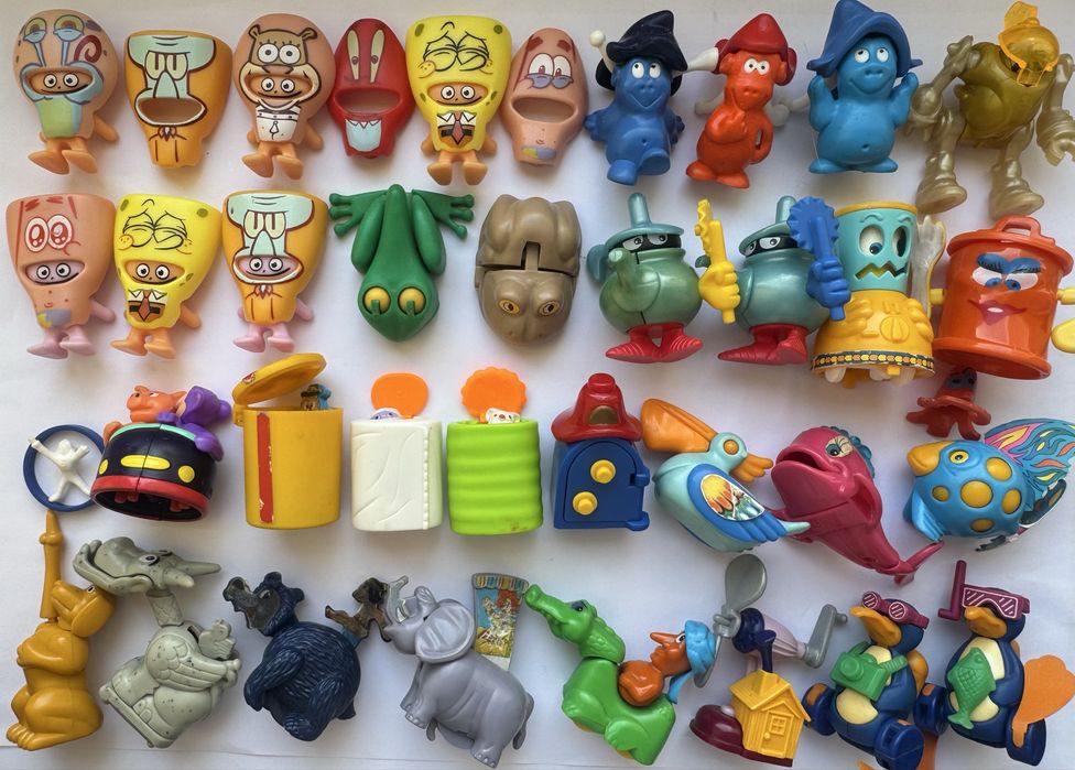 Киндер сюрприз бегемотики лягушки гномы Варус Поттер инфинимикс Марвел