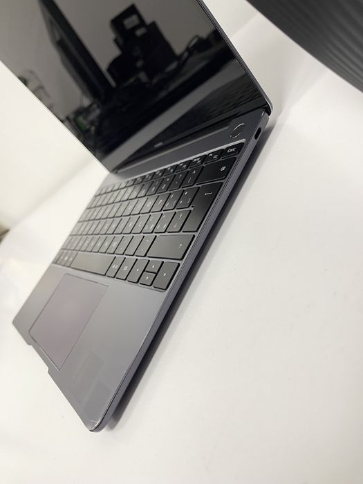 Ультрабук Huawei MateBook 13 HN-W19R