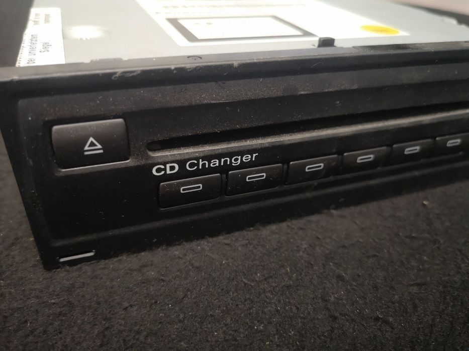 Caixa CD Leitura CD  6CD ORIGINAL AUDI A8 D3 4E0 2003- EPC OEM