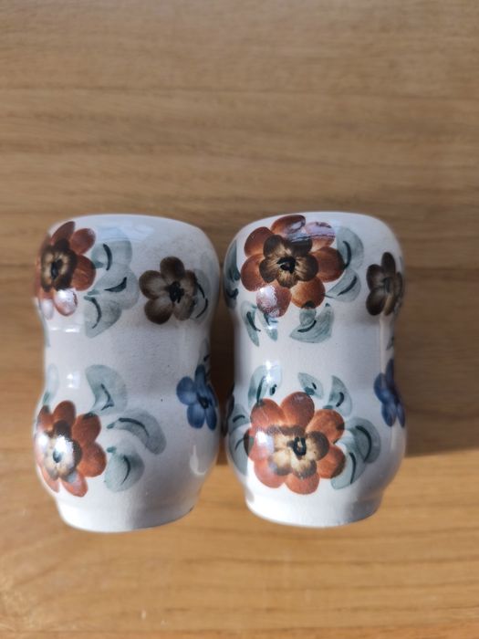 Fajans stara porcelana pojemnik na przyprawy