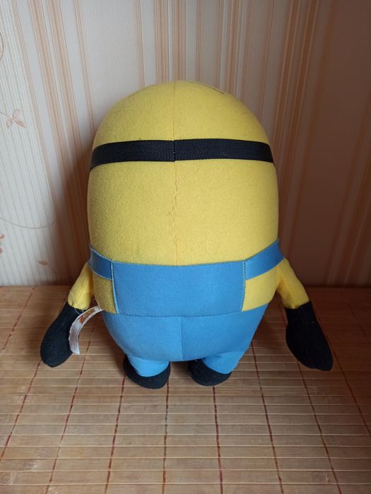 Игрушка миньон оригинал