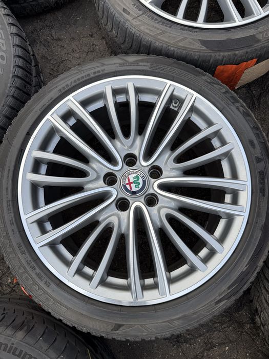 Felgi aluminiowe 5x110 18x8j et33 Alfa Romeo