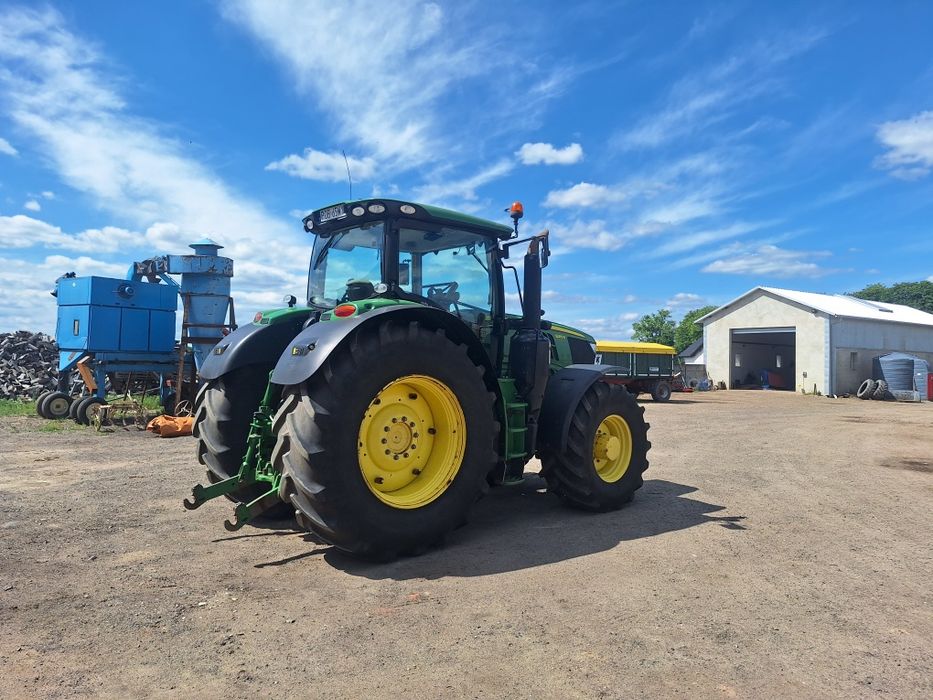 Ciagnik John Deere 6215 R 6210 R