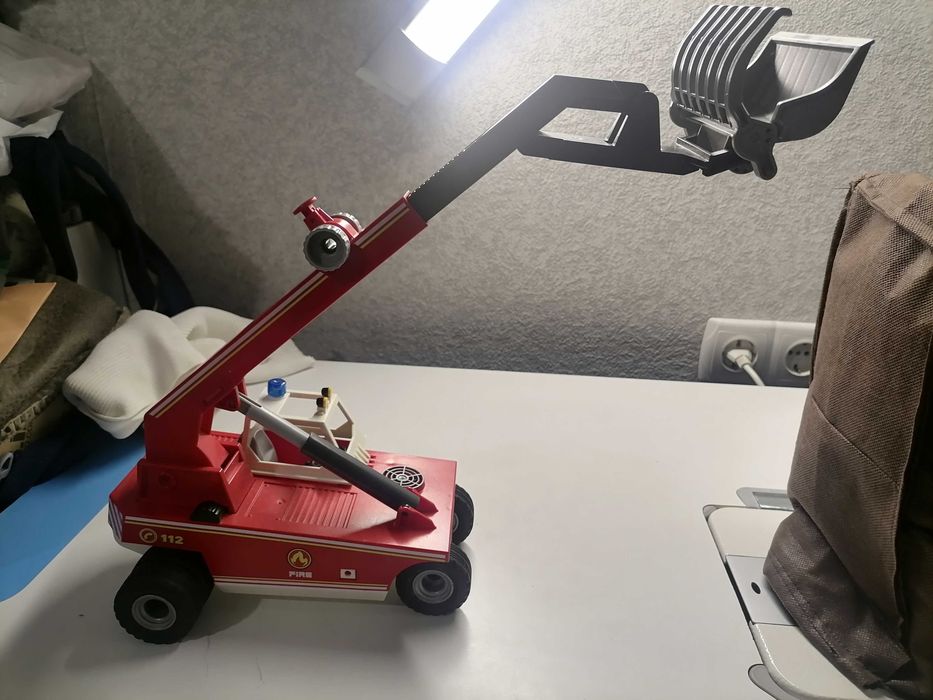 машинка Playmobil пожежний кран