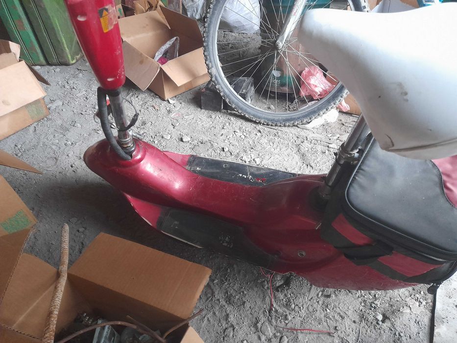 Електроскутер дитячий E-Scooter DK24250