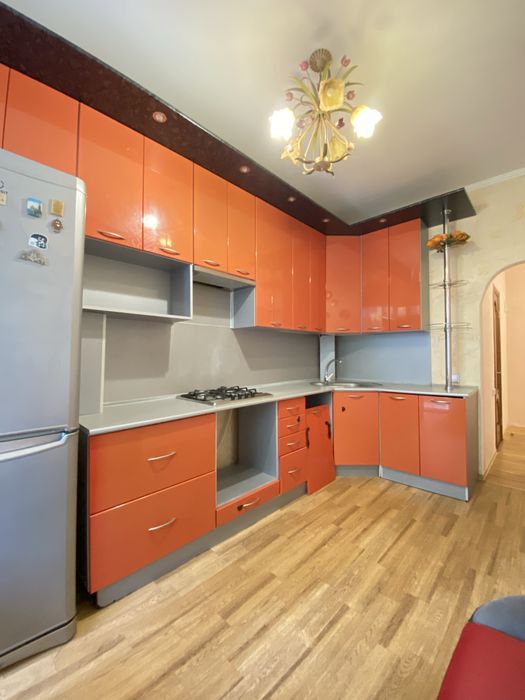 Продаж 1 кімнатної квартири-43,5 м2 по вулиці Героїв Гостомеля з мінімальним оформленням і газом