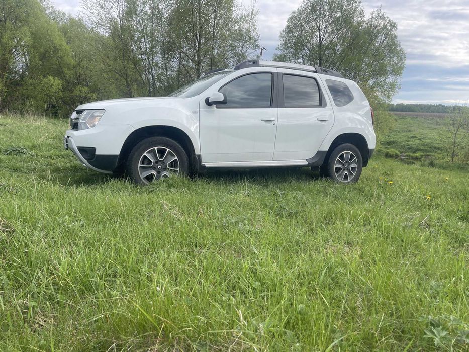 Авто RENAULT Duster