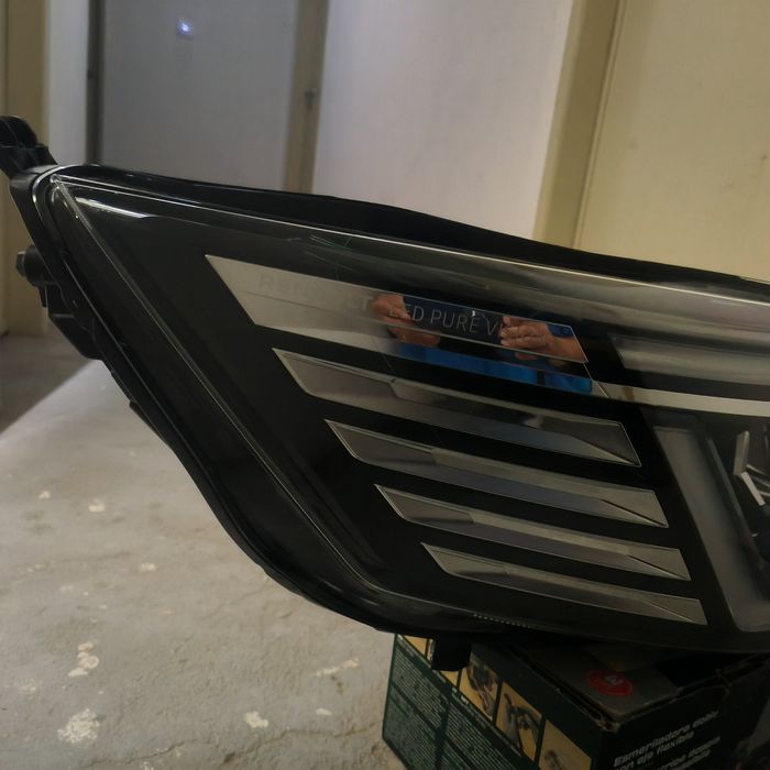 Farol full led renault