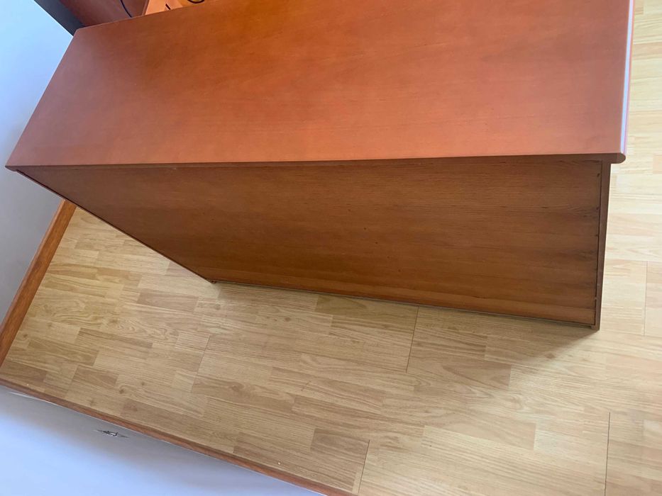 Móvel Aparador / Apoio - Cerejeira - Excelente