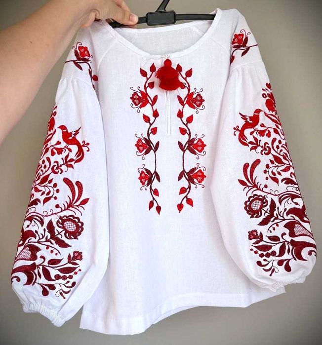 Вишиванка для дівчинки дитяча біла з довгим рукавом для свят, школи