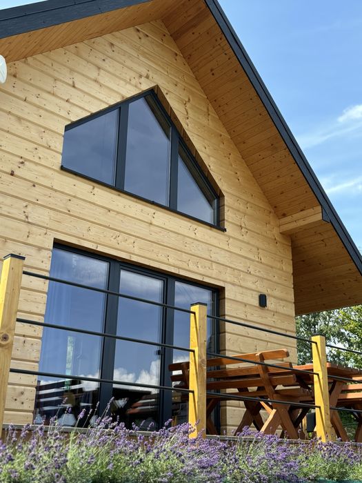 Domki z widokiem na jezioro i góry Bieszczady, Solina,  Polańczyk