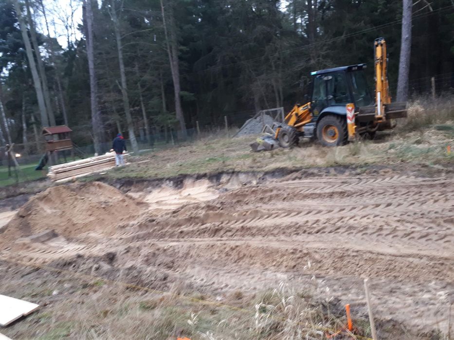 Usługi koparko-ładowarką i wywrotką do 3.5t