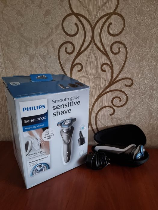 Бритва Philips Series 7000