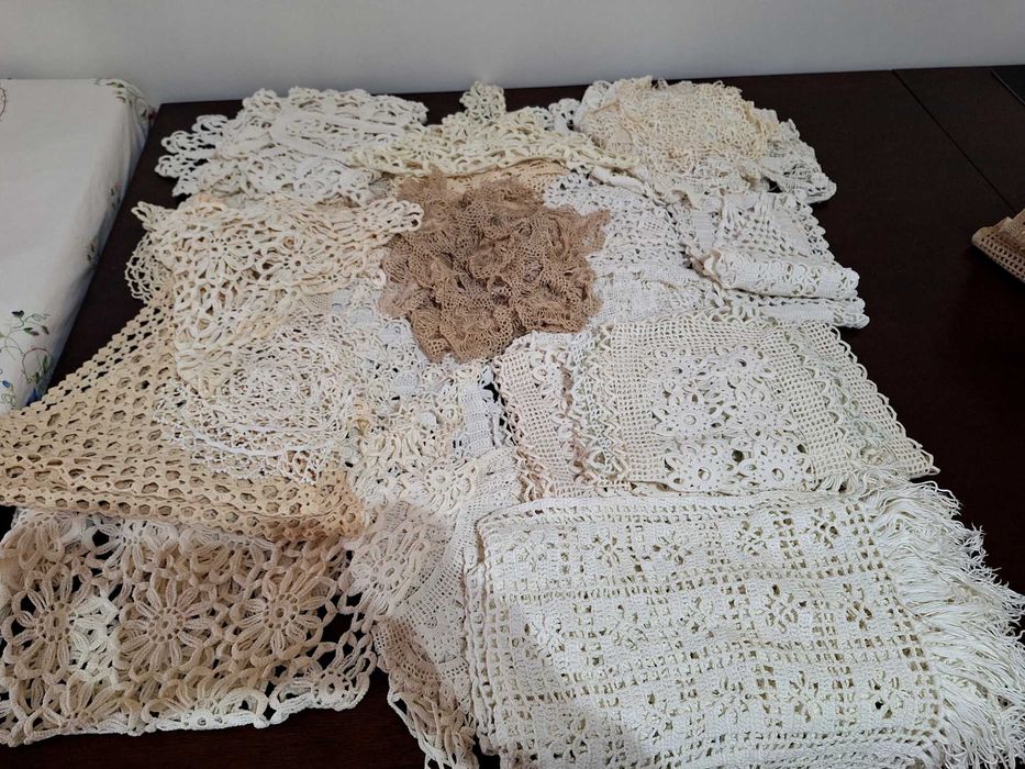 Conjunto de vários panos croché feitos à  mão
