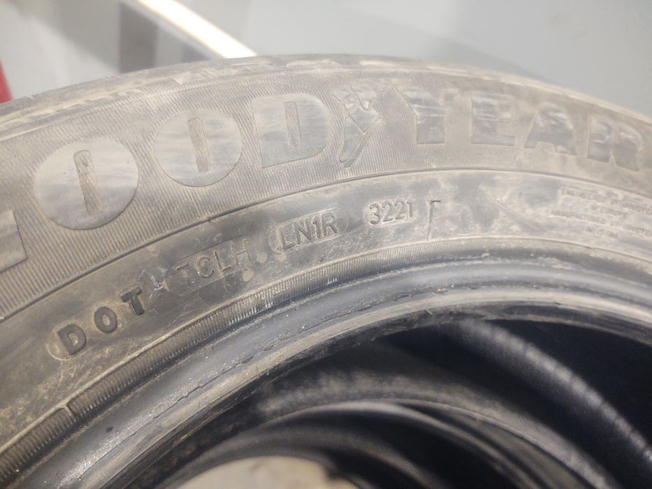 GOODYEAR резина разноширокая ID-4 летняя