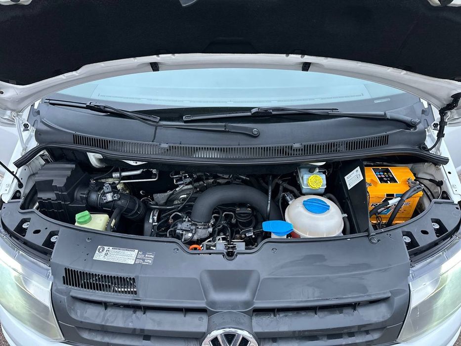 Volkswagen T5, 2.0 дизель, пасажир 9
Надійний та економний автомобіль.