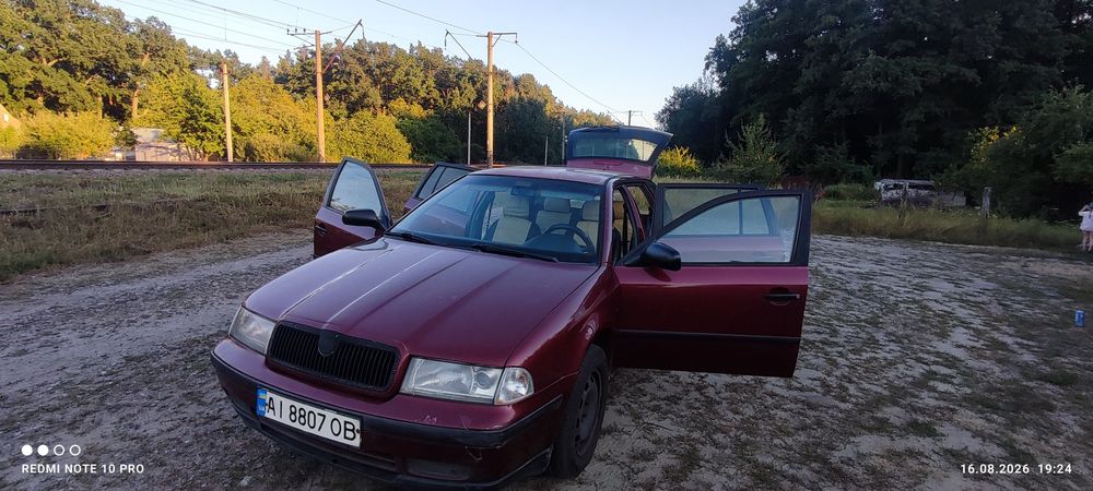 авто шкода октавія