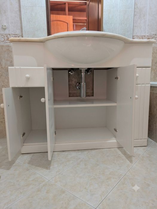 Lavatório com móvel completo + espelho – 100 cm