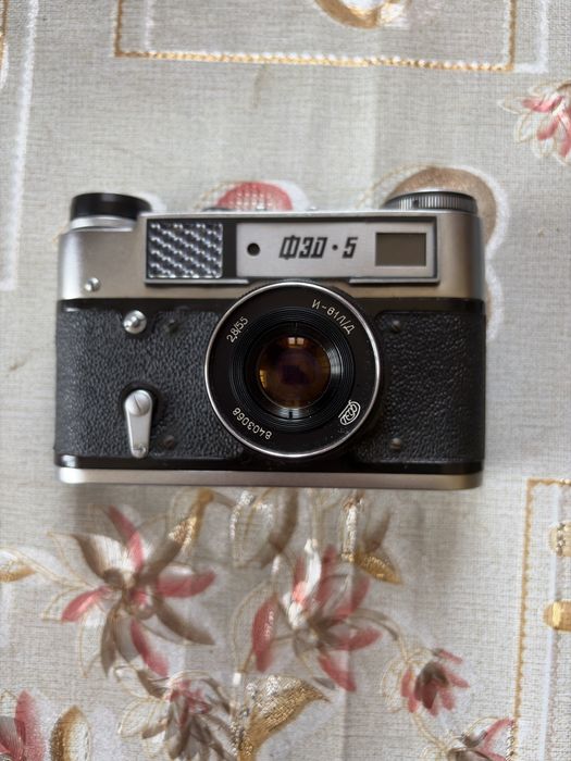 Радянський фотоапарат фед5