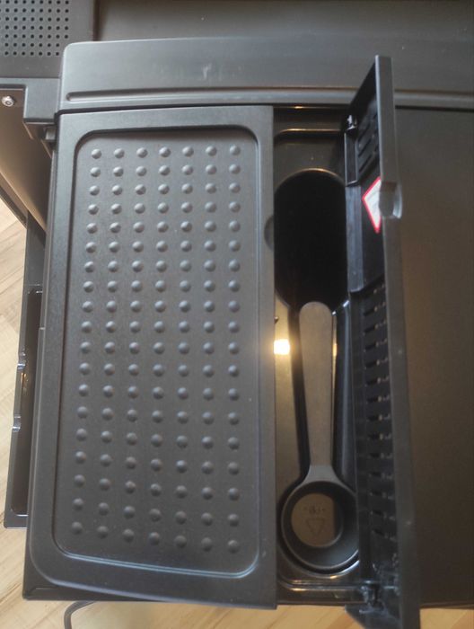 Ekspres pod zabudowę AEG