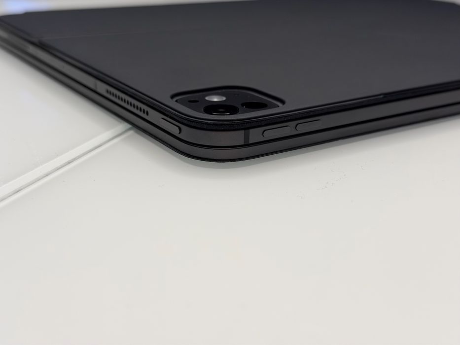 iPad Pro 13 M4 512GB WiFi + Cellular + Magic Keyboard