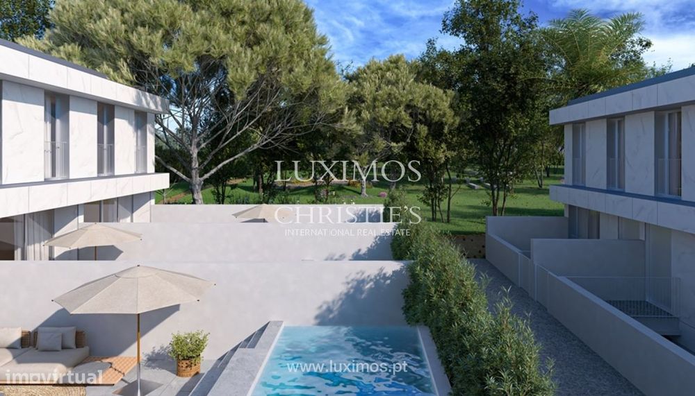Moradia V3 com jardim e piscina à venda junto à praia em Lavra