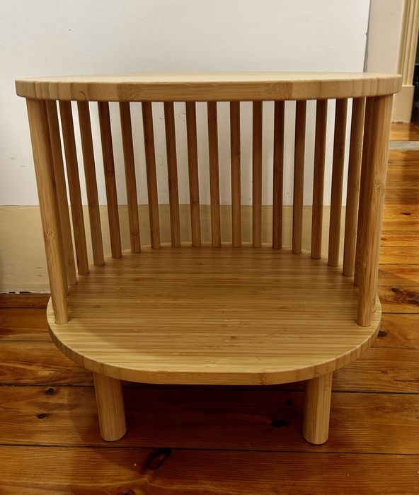 Mesinha de cabeceira oval 40x35 cm em bambu Connery