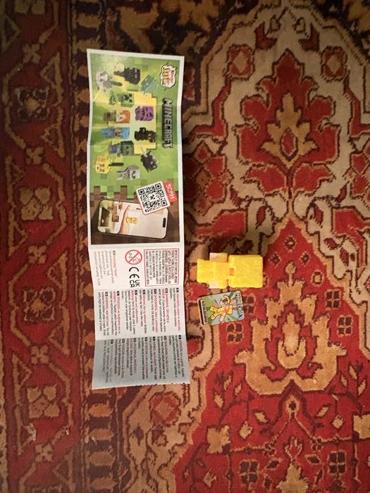 Figurka kolekcjonerska minecraft kinderjoy golden armour alex