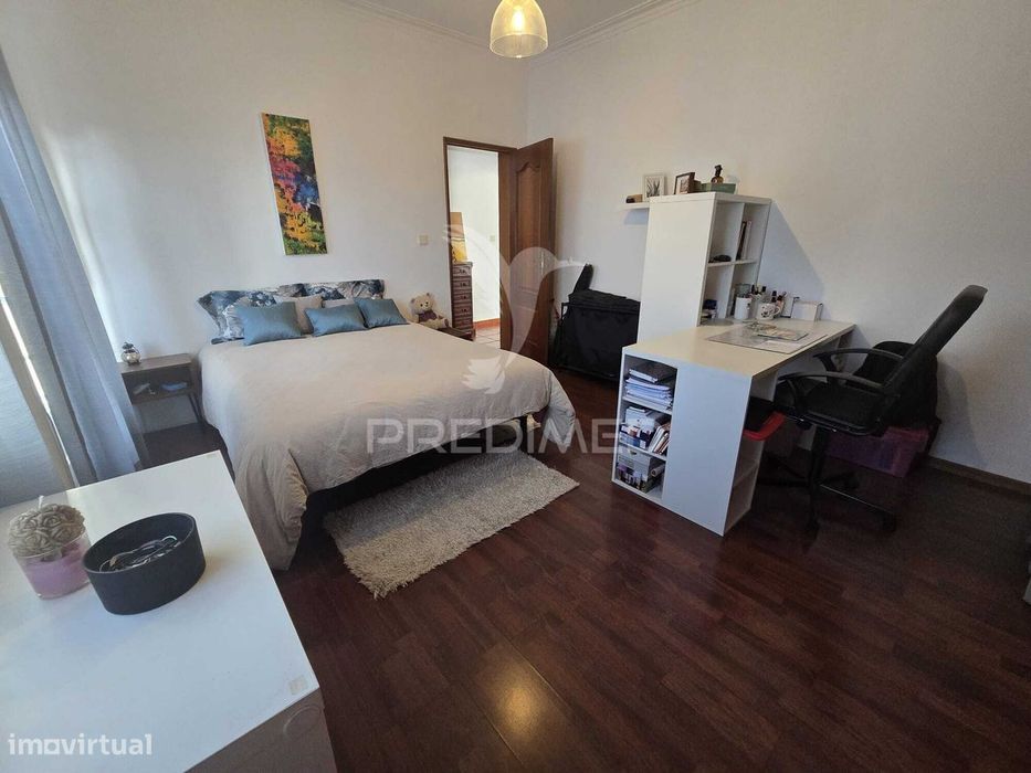 Moradia T5 | Elegância, Espaço e Conforto