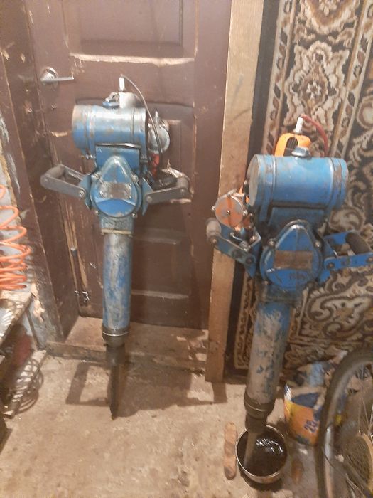 Відбійні молотки