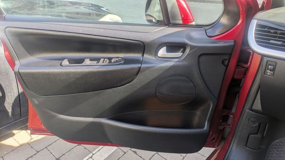 Продам Peugeot 207