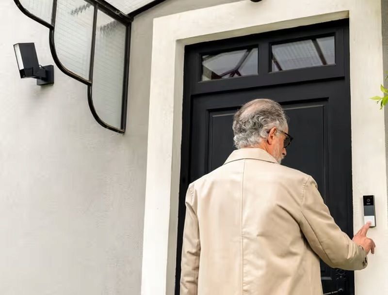 Розумна вулична камера Netatmo NOC зі світлодіодним підсвічуванням