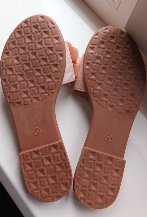 Шльопанці жіночі 24см