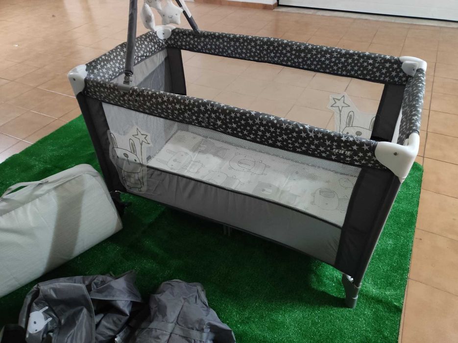 Cama de Viagem 2 Niveis Jané com colchão extra