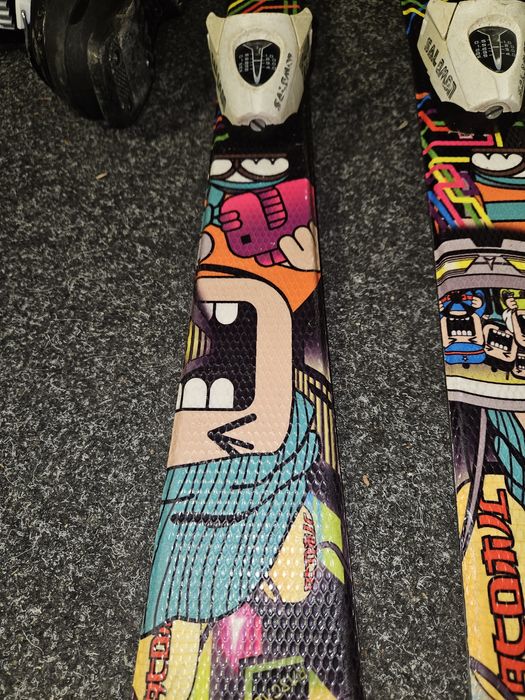 Wyprzedaz Odjazdowe narty Atomic Rascal okazja