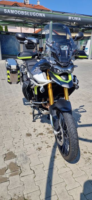 Triump Tiger 900