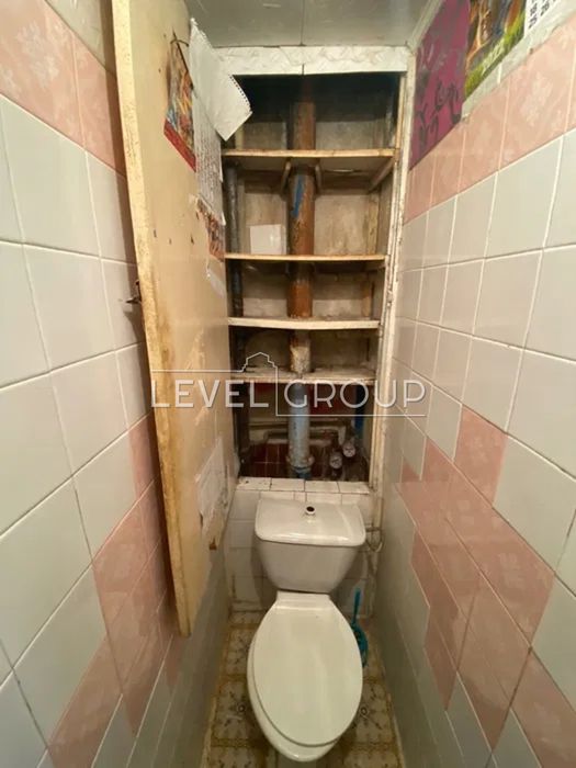 Продаж 3 кімнатної квартири метро Вокзальна Солом'янський р-н