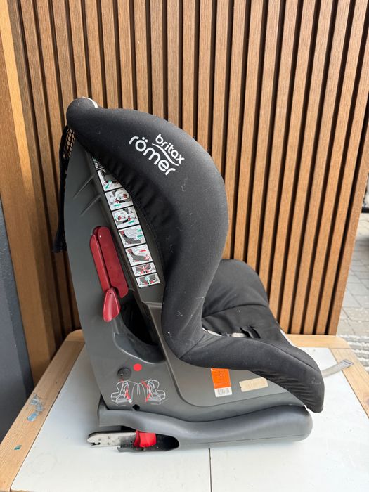 Fotelik Britax Römer Duo Plus (9-18 kg) – Cosmos Black