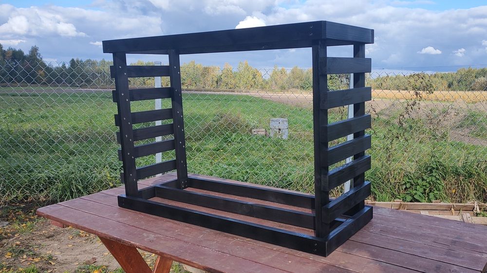 Stojak na drewno kominkowe