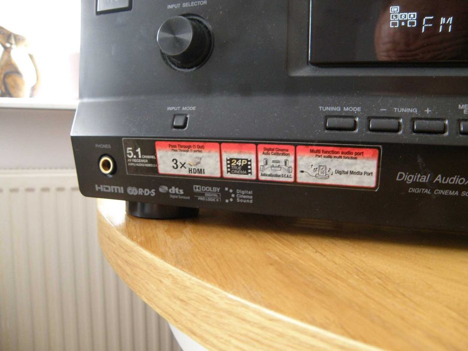Amplituner AV Sony
STR-DH500