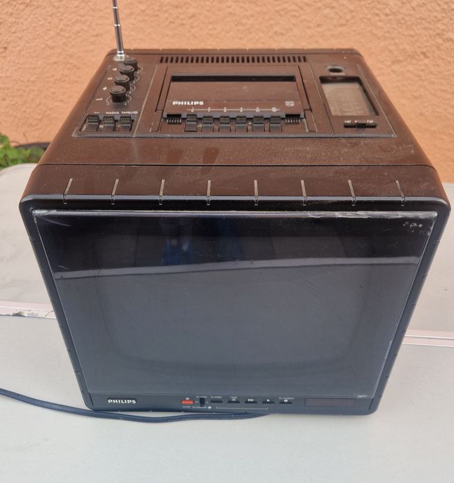 Przenośny telewizor kineskopowy  Philips z wbudowanym magnetofonem kasetowym i radiem telewizor kostkowy