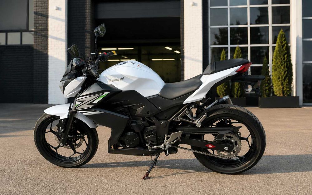 Kawasaki Z250 2013 рік, білий, пробіг лише 6 872 км