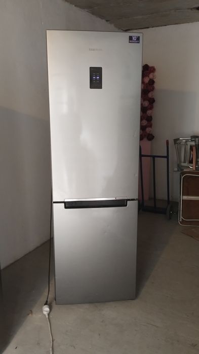 Sprzedam Lodówkę Samsung