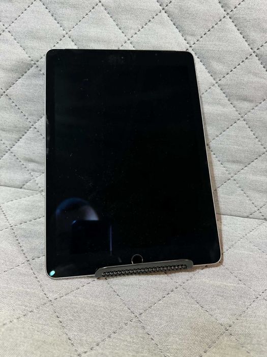 Apple iPad Air 2 Wi-Fi + Cellular Tablet 9,7 Cala 2/64 GB slot karty SIM LTE