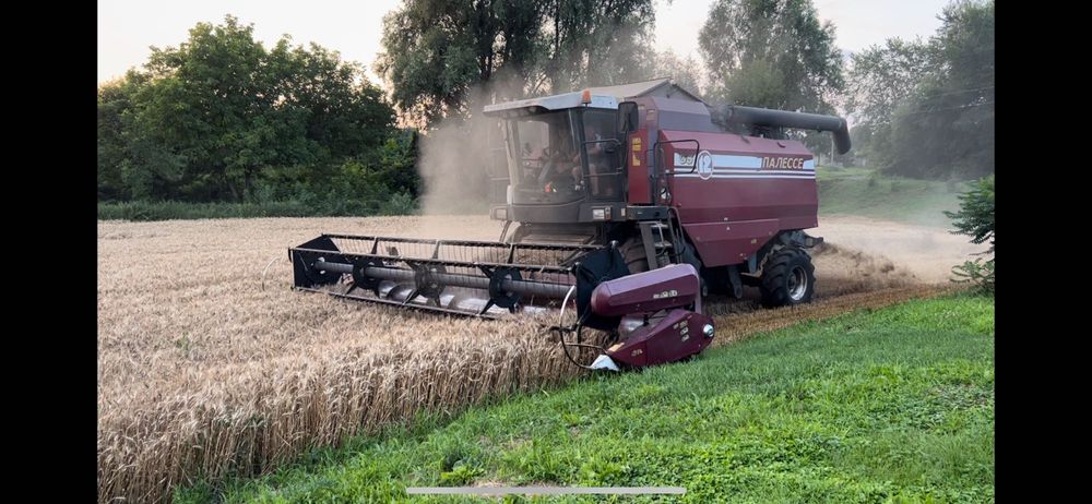 Зернозбиральний комбайн Полісся КЗС1812. Продам.