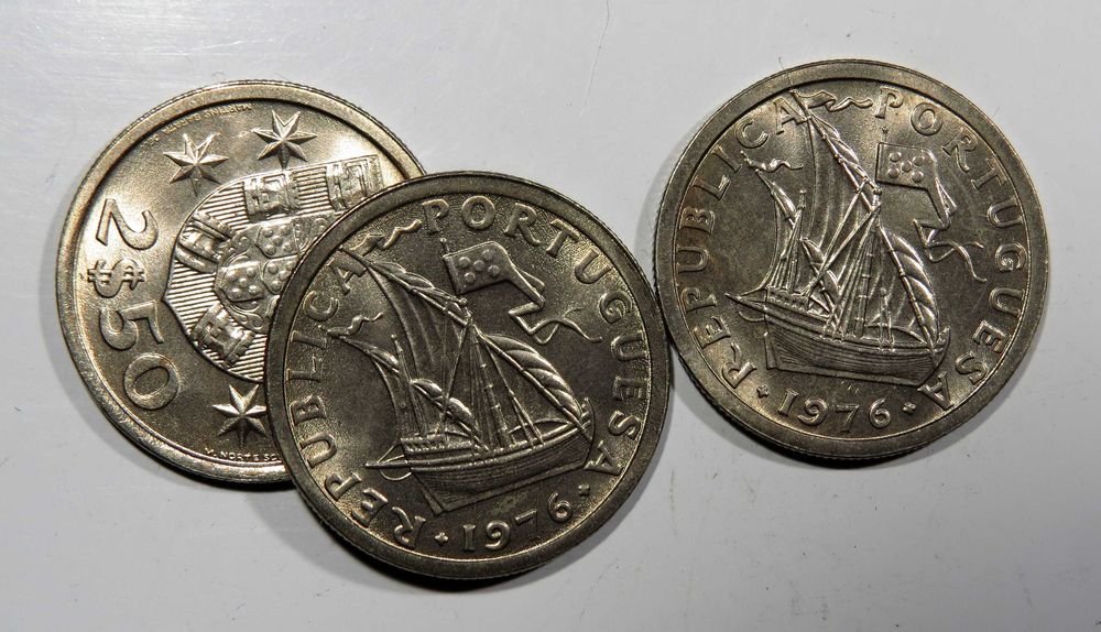 Moedas Republica - 2$50 1974 75 76 77 78 79 80 81 82 83 84 85 - NOVAS DE ROLO - Só 1€ cada